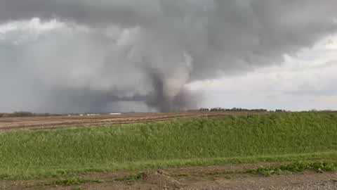 Tornado video near Lincoln Friday
