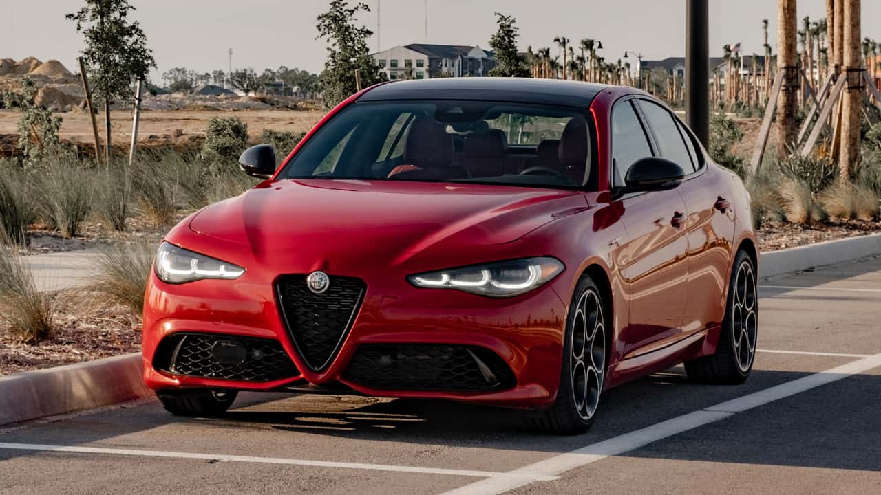 android, the alfa romeo giulia is still charming without the v-6