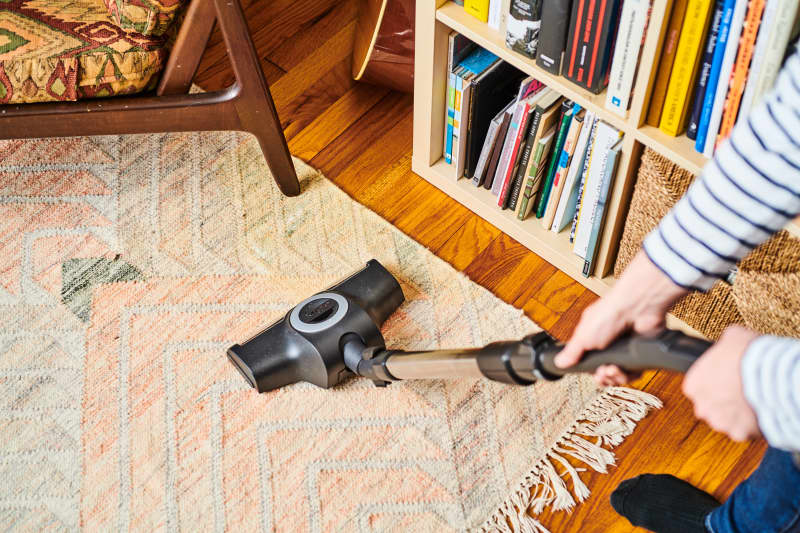 Amazon Shoppers Swear This BudgetFriendly Stick Vacuum Is Better Than