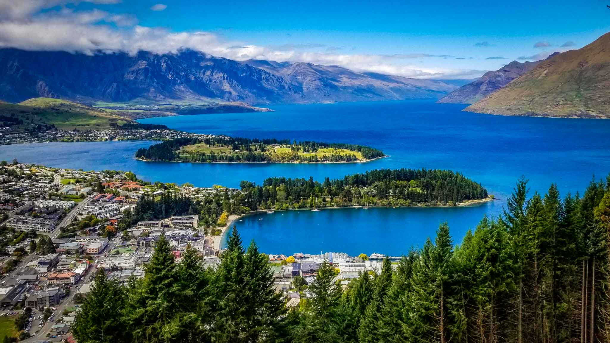 For adrenaline junkies and nature lovers alike, Queenstown offers an unparalleled playground of adventure amidst breathtaking landscapes. From bungee jumping and skydiving to hiking and jet boating, experience the thrill of outdoor activities against the backdrop of snow-capped mountains and pristine lakes]]>
