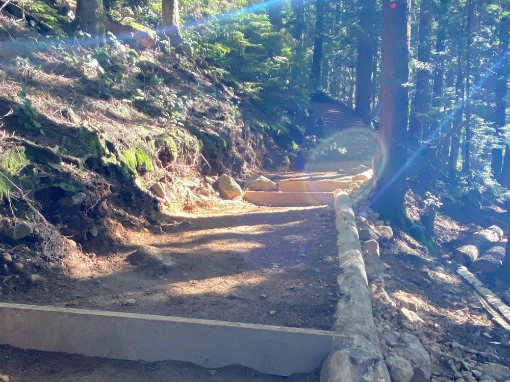 Kelowna man breaks record for Grouse Grind Challenge Burnaby Kelowna man breaks record for Grouse Grind Challenge Burnaby