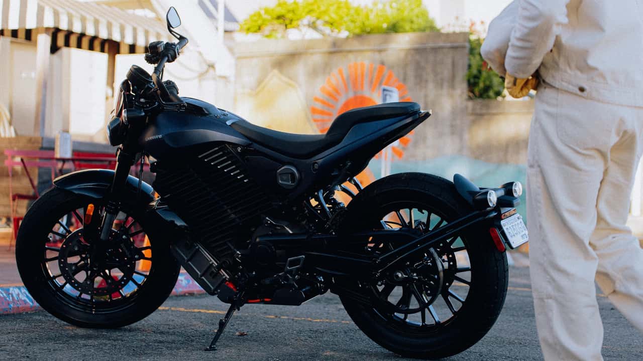 harley-davidson should give up on electric motorcycles