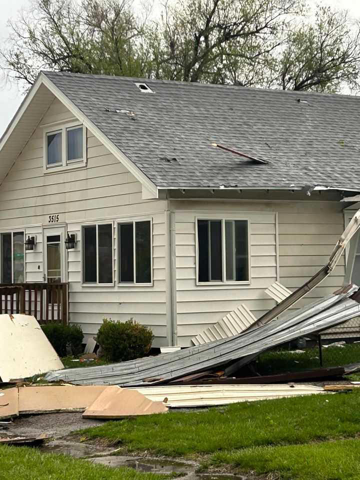 Tornadoes leave trail of devastation in Nebraska, Iowa