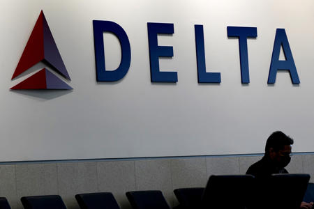 An emergency slide falls off a Delta Air Lines plane, forcing pilots to return to JFK in New York<br><br>