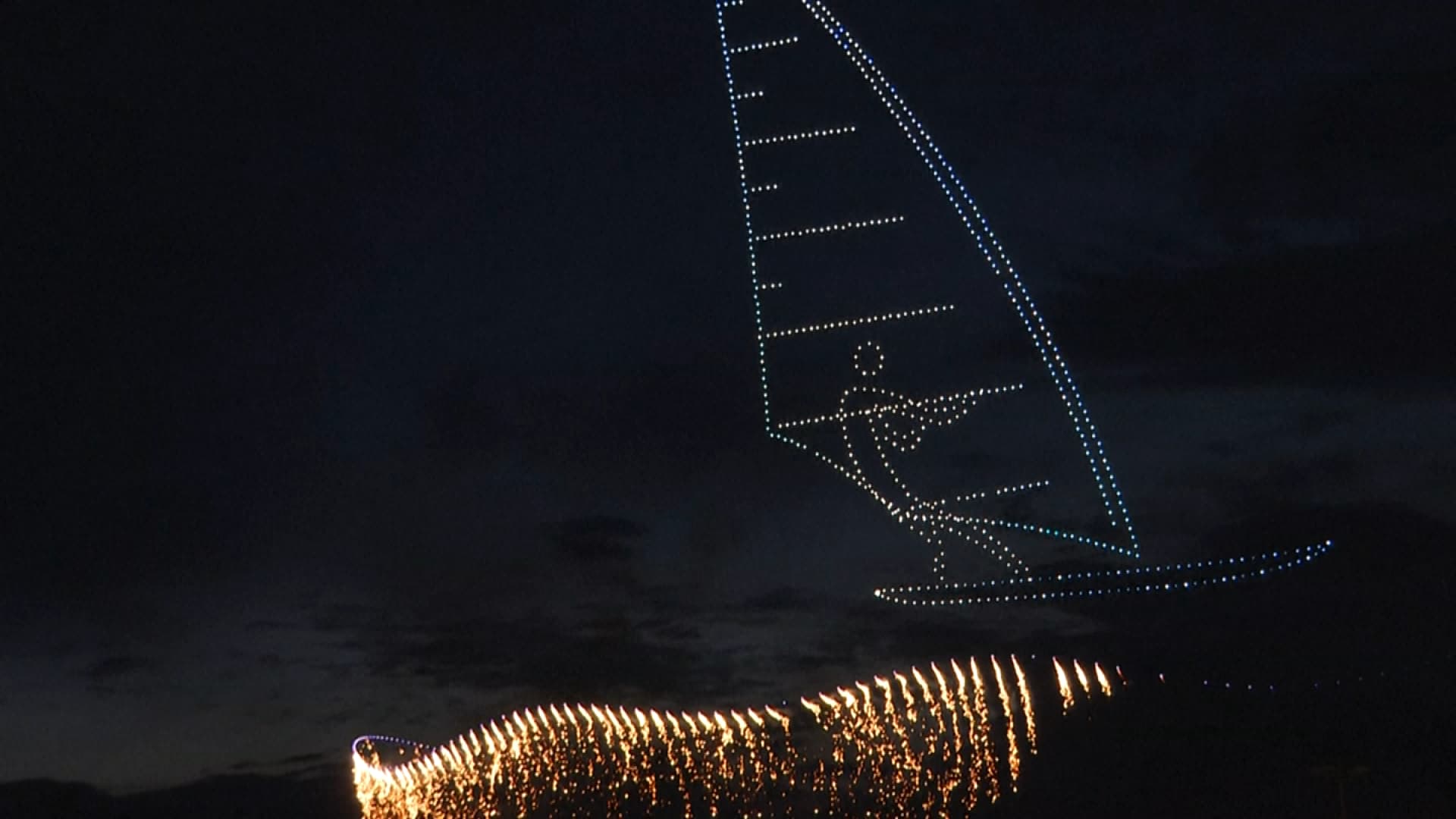spectacle de drones, concert: les marseillais font la fête, douze jours avant l'arrivée de la flamme olympique