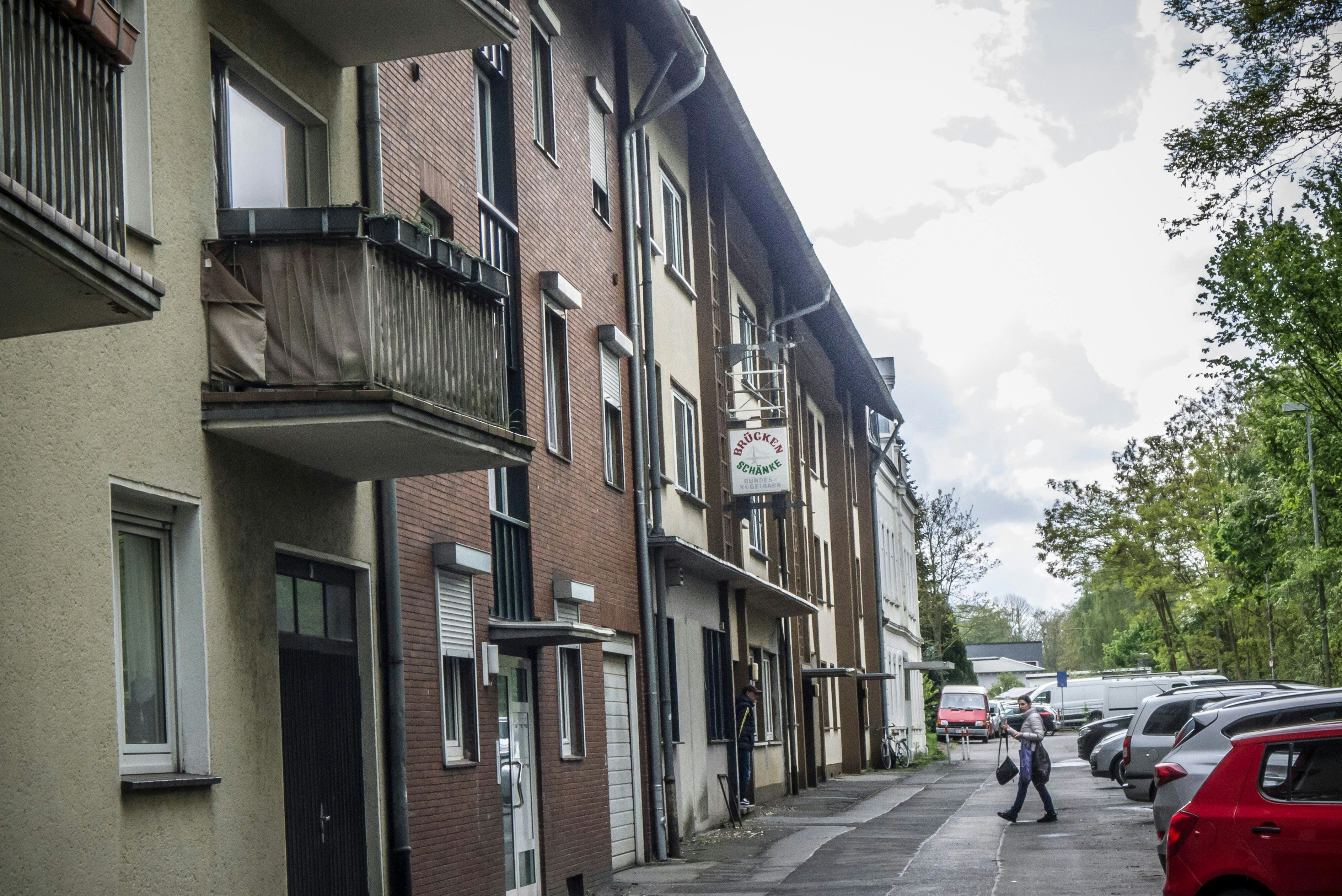 vermüllte sozialwohnung: stadt leverkusen zahlt hauseigentümer nichts für renovierung
