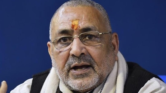 congress leader questions party for not fielding muslim candidates in maharashtra. bjp's giriraj singh reacts