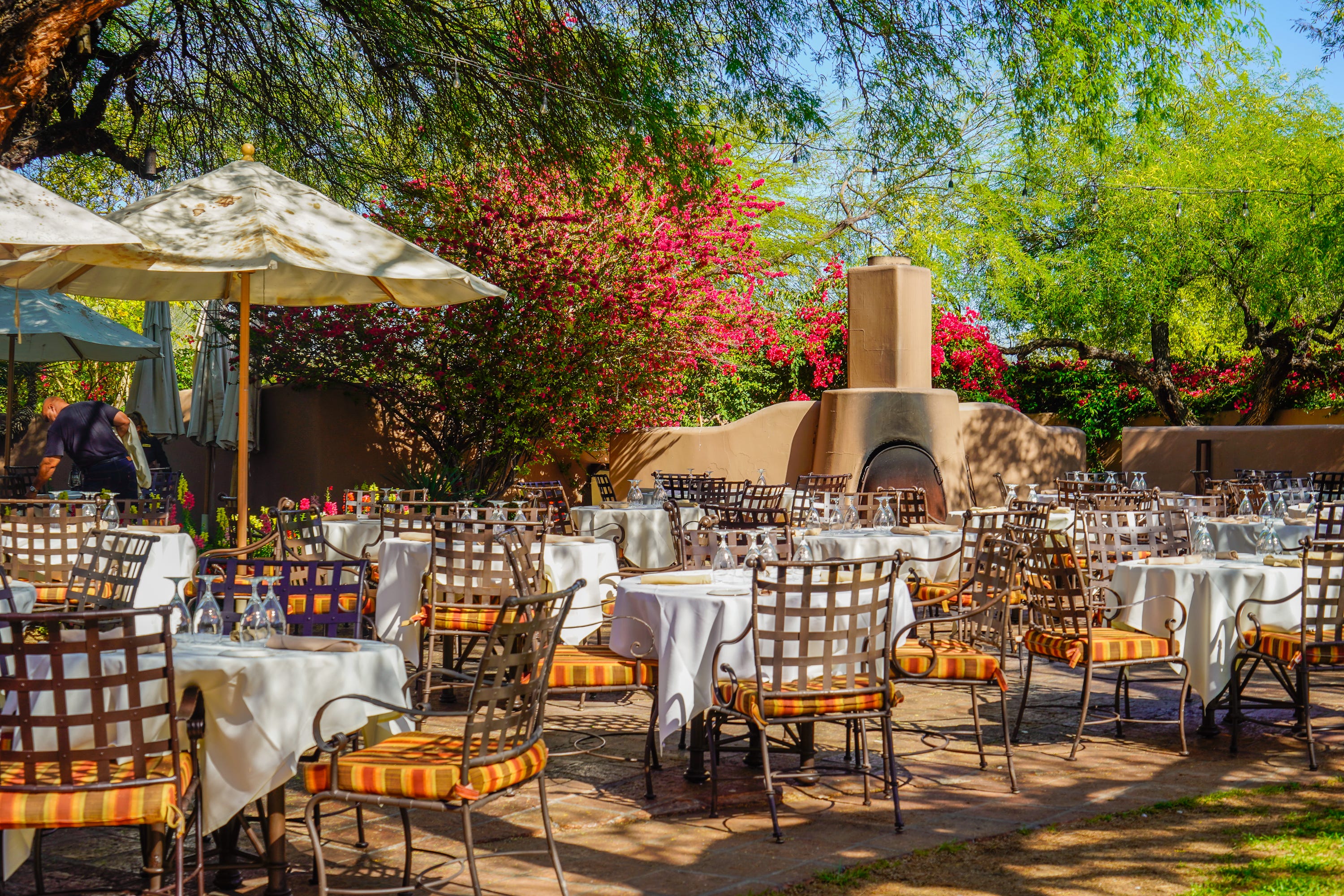 <p>LON's was named the most romantic restaurant in Arizona by <a href="https://www.foodandwine.com/travel/restaurants/most-romantic-restaurant-in-every-state">Food & Wine Magazine</a> in 2022. It serves breakfast, brunch, lunch, and dinner and has a massive, garden-side outdoor patio as well as indoor seating. LON's Last Drop is the bar next to it, which has an outdoor adobe fireplace.</p>