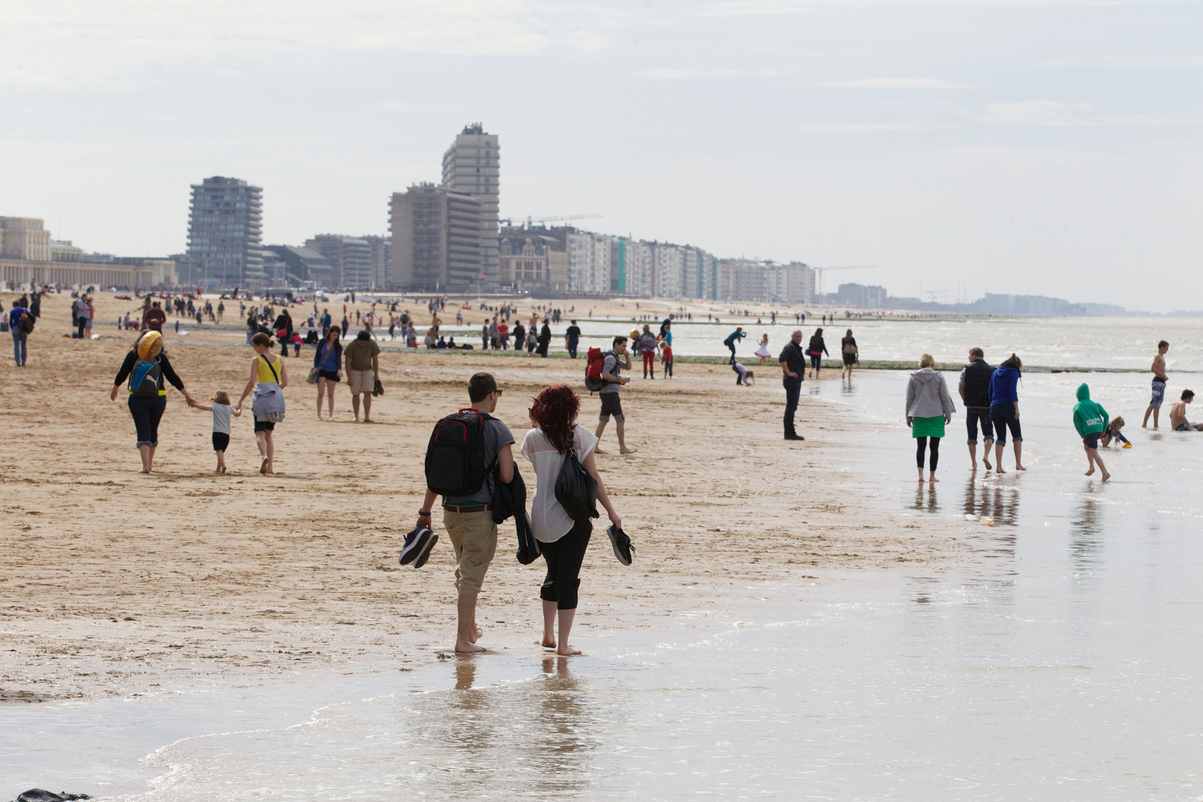 la côte belge fin prête à accueillir les vacanciers francophones