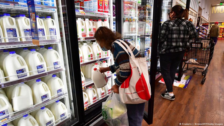 us fda says pasteurized milk safe as bird flu spread in cows