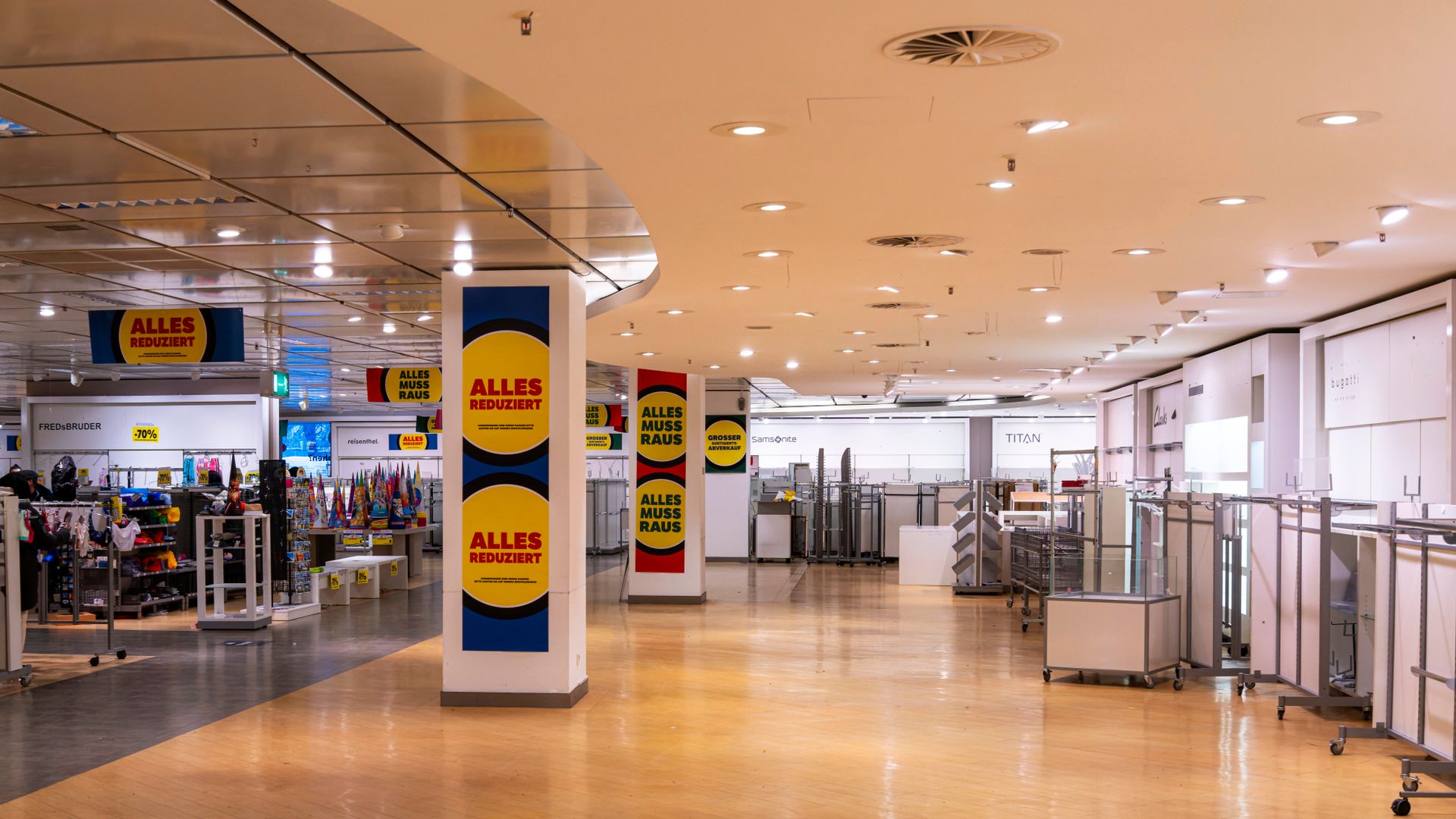galeria karstadt kaufhof: diese filialen schließen