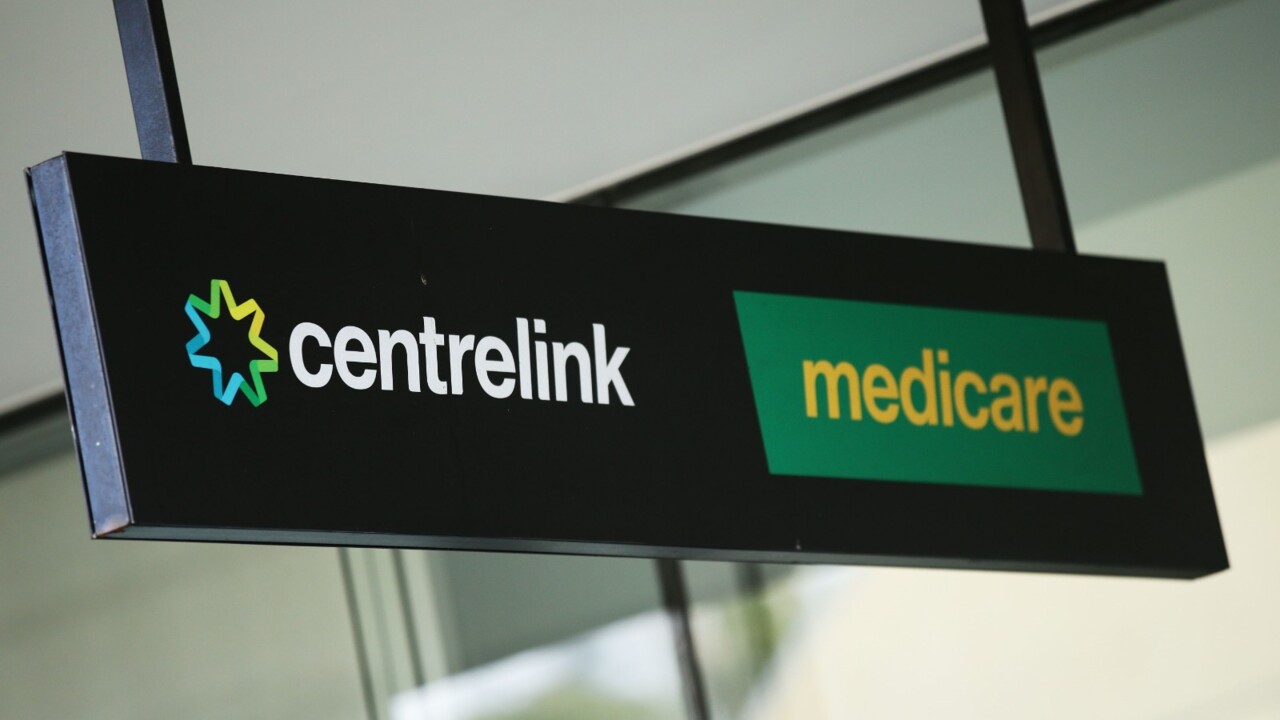 nearly 900,000 australians receiving welfare payments