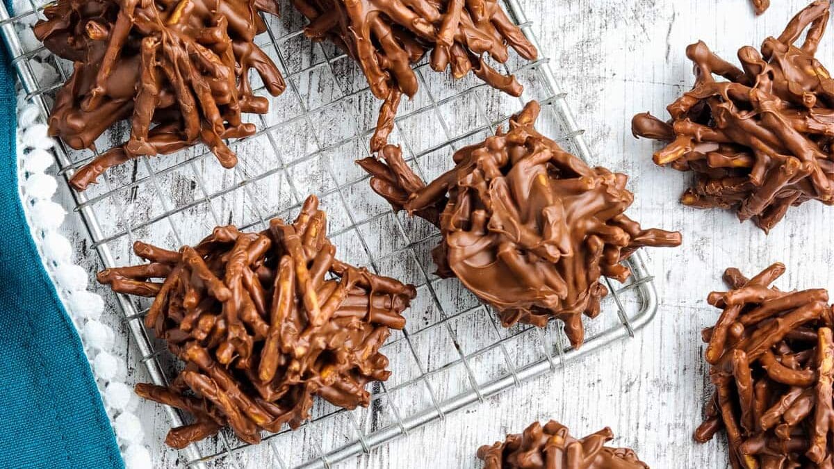 17 Shockingly Simple Desserts Your Family Won’t Believe You Made in Minutes