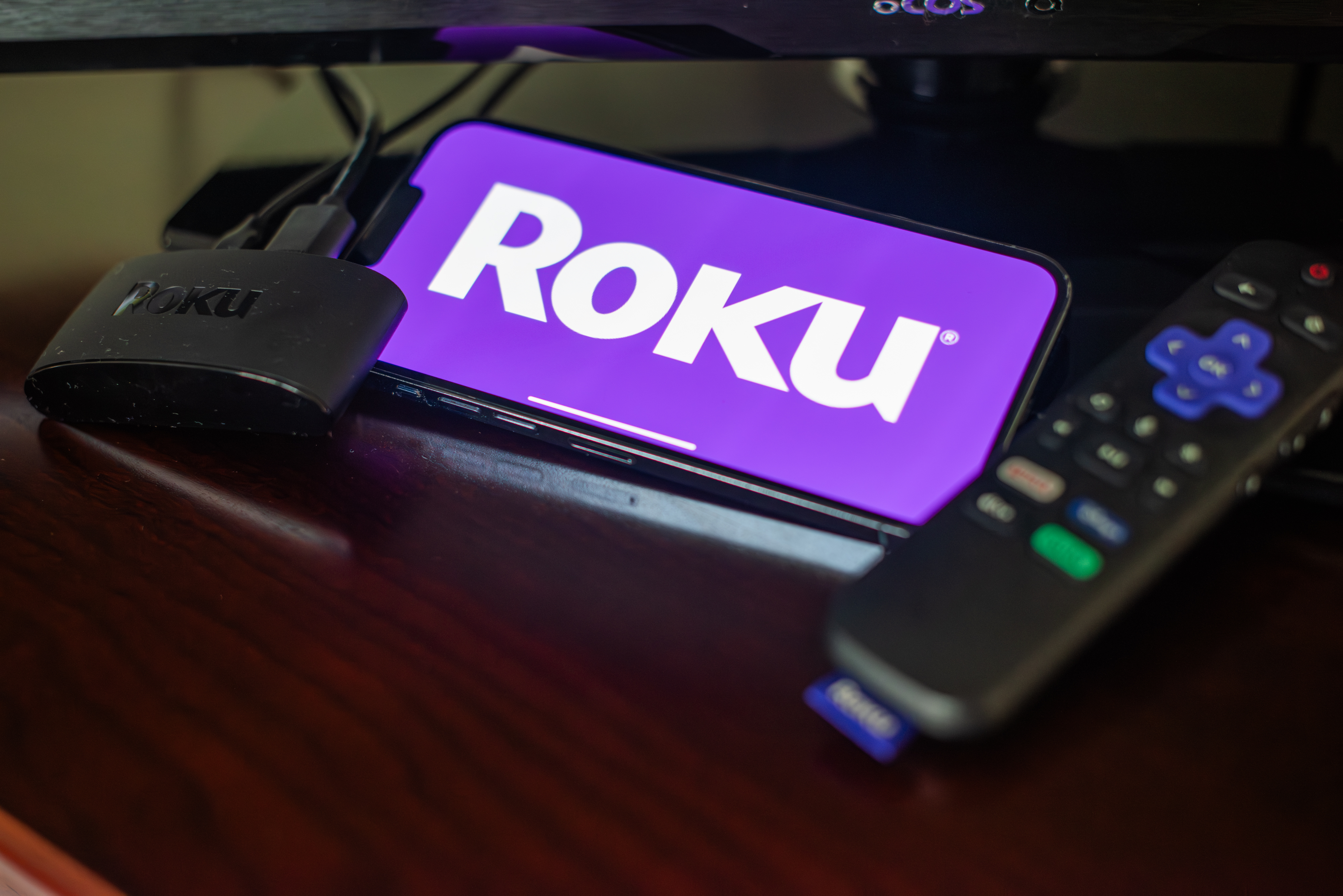 roku stock drops after earnings: an opportunity?