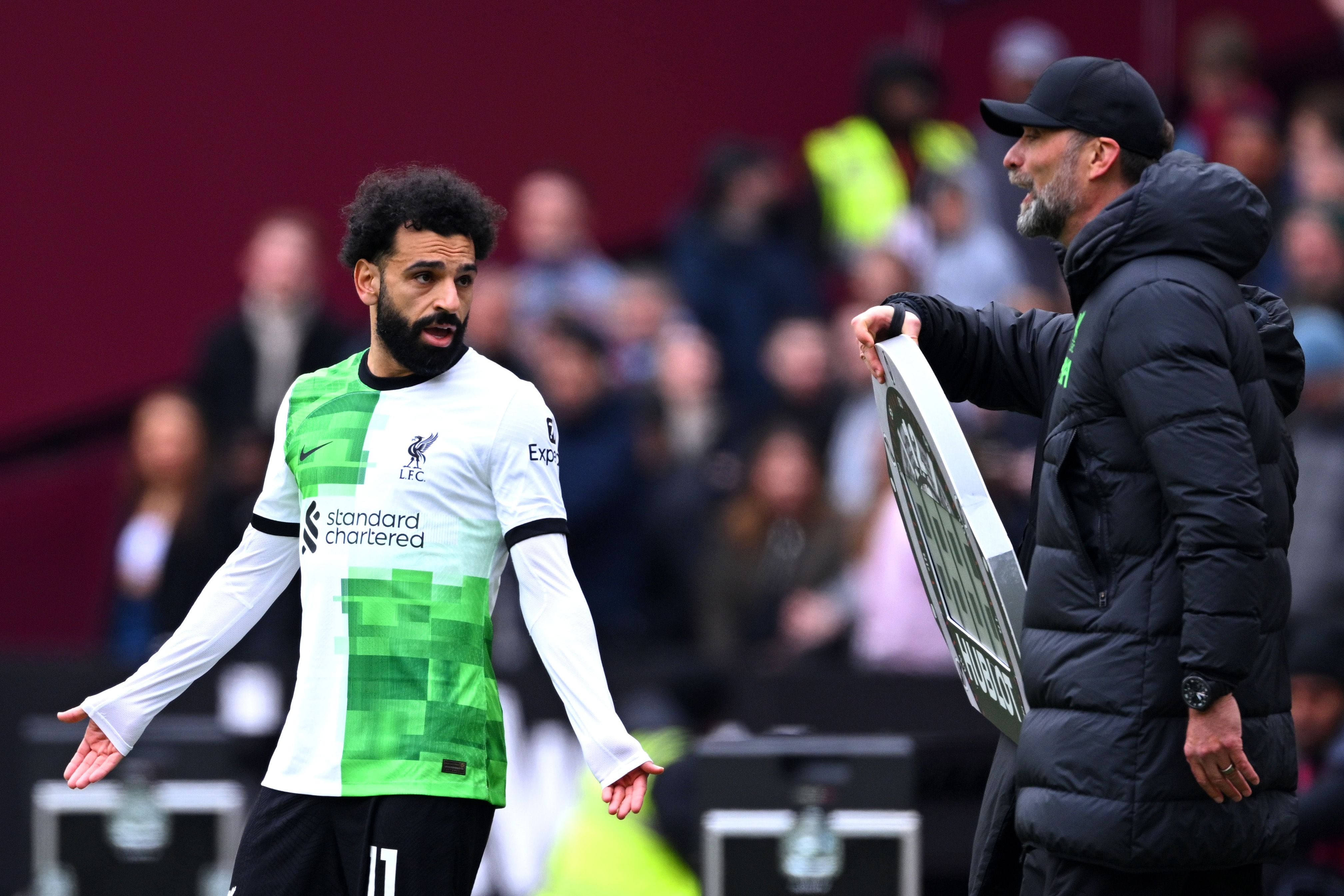 jurgen klopp clashes with mohamed salah as liverpool's title hopes take another hit