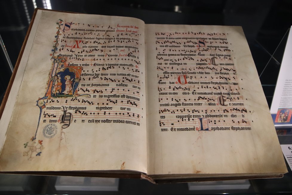 knihy staré až 1200 let! v brně vystavují unikátní poklad ze středověku