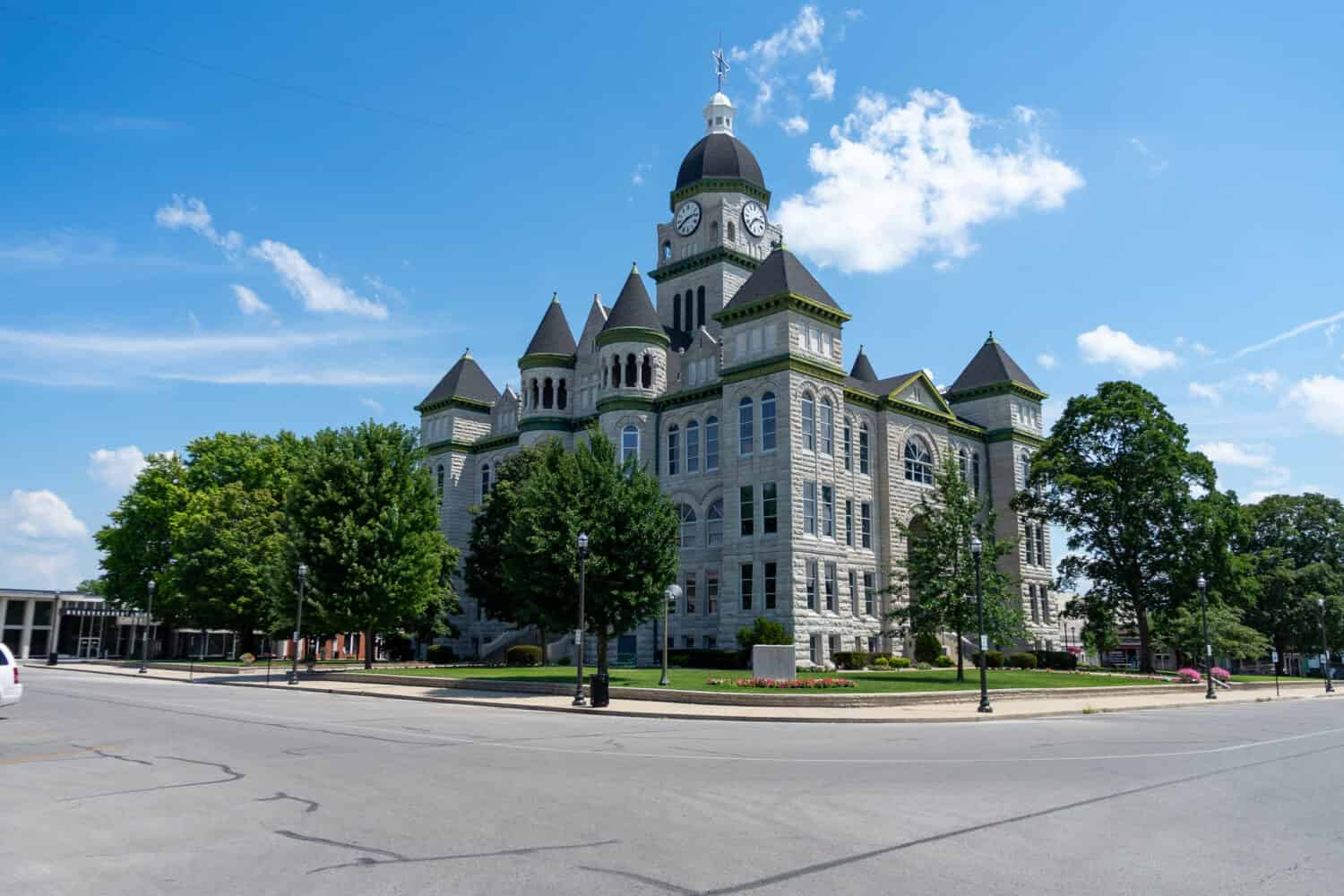 <p>Carthage sits roughly halfway between Joplin and Springfield, and it is one of the nine Missouri cities intersected by Route 66. Today, visitors flock to the town for its historic sites like the Jasper County Courthouse and Historic Carthage Square.</p><p>Sharks, lions, alligators, and more! Don’t miss today’s latest and most exciting animal news. <strong><a href="https://www.msn.com/en-us/channel/source/AZ%20Animals%20US/sr-vid-7etr9q8xun6k6508c3nufaum0de3dqktiq6h27ddeagnfug30wka">Click here to access the A-Z Animals profile page</a> and be sure to hit the <em>Follow</em> button here or at the top of this article!</strong></p> <p>Have feedback? Add a comment below!</p>