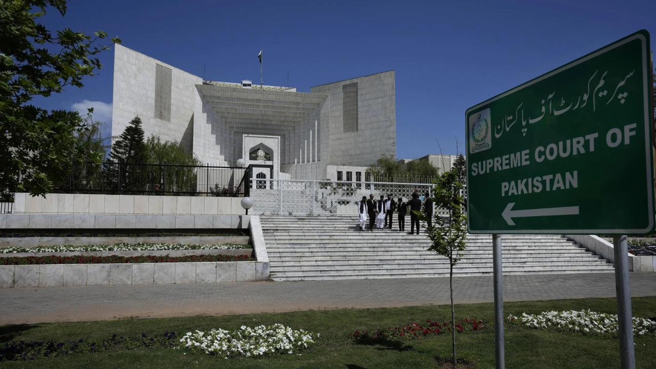 isi interfering in pakistan’s judicial system? what sc judge says