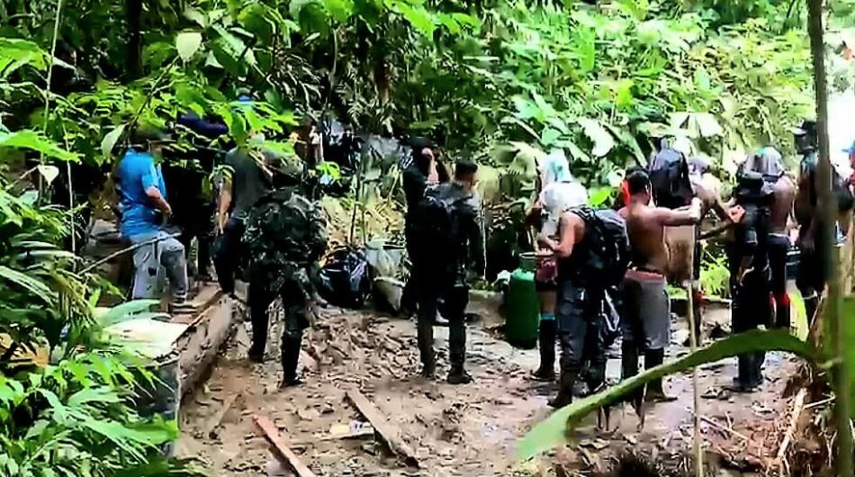 asonada contra el ejército: comunidad se opuso a la destrucción de poderoso laboratorio de cocaína en nariño