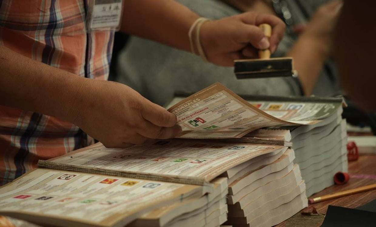 mexicanos en el extranjero comienzan a votar a través de correo