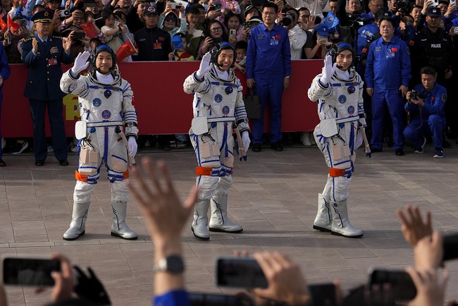 china launches shenzhou-18 manned mission, sending three-member crew to space