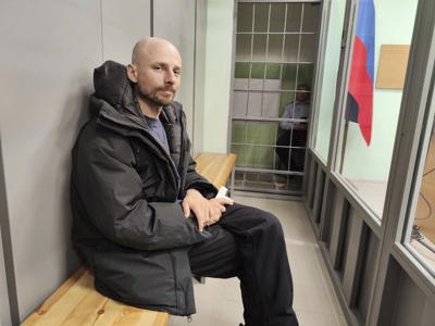 Two Russian journalists jailed on 