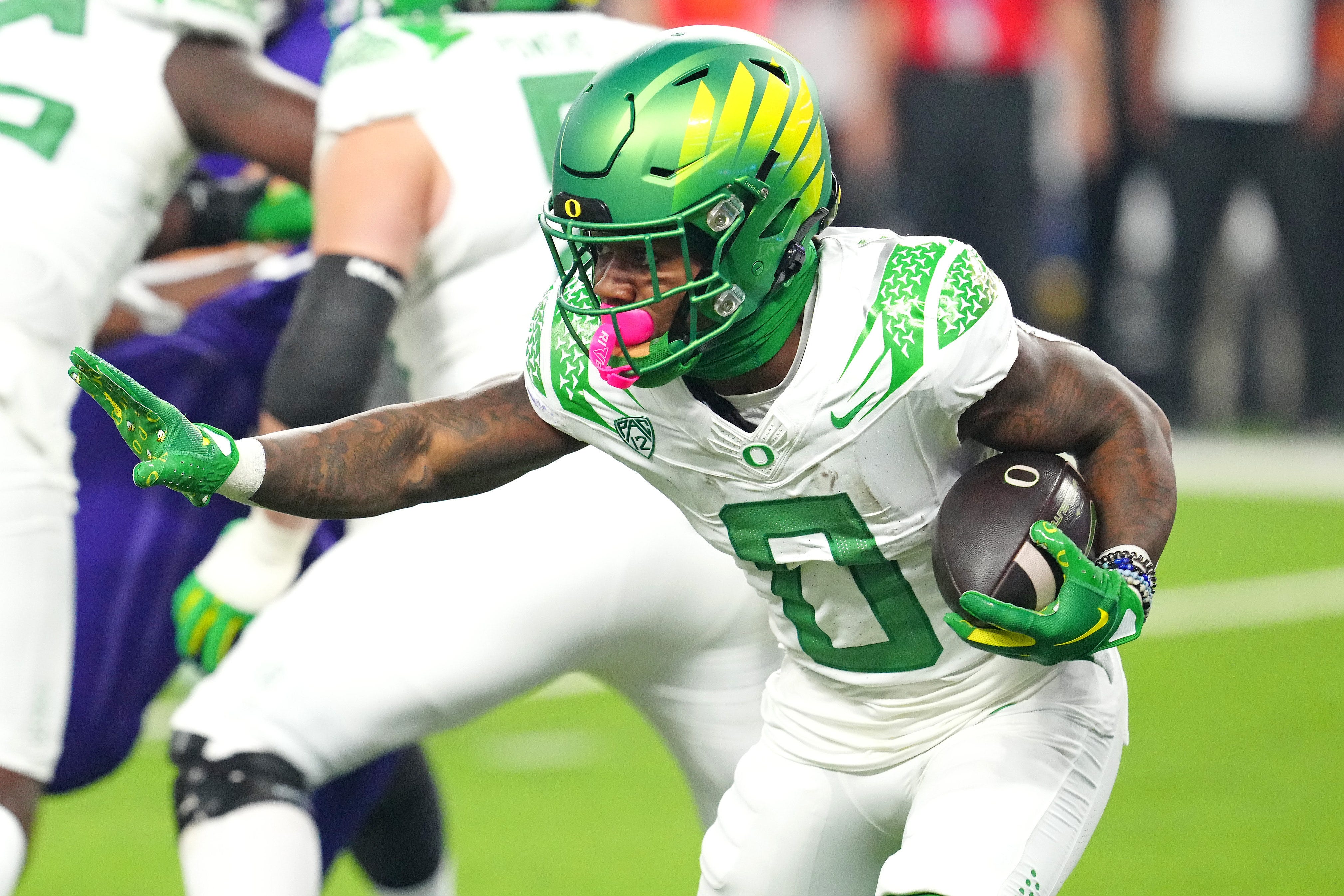 WATCH: Highlights Of Bucs' 4th-round Pick, Oregon RB Bucky Irving