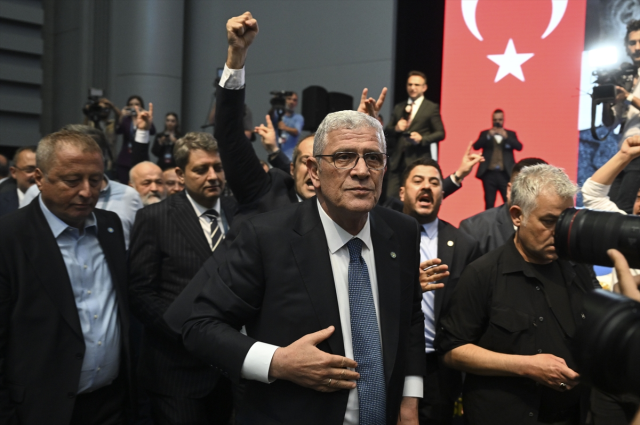 i̇yi̇ parti'nin yeni lideri müsavat dervişoğlu oldu