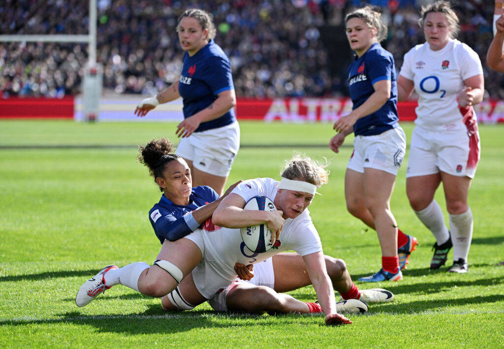 rugby féminin : le xv de france s’effondre contre l’angleterre qui signe un 6e grand chelem consécutif
