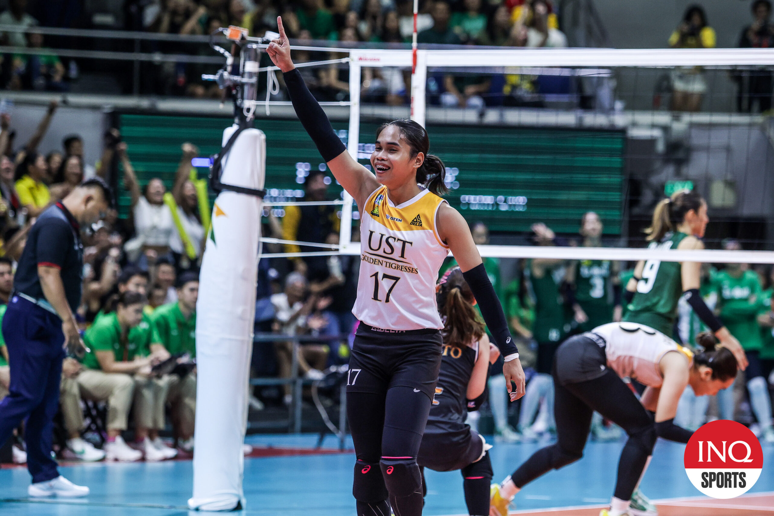 ust takes no. 2 spot, twice-to-beat after repeat over la salle