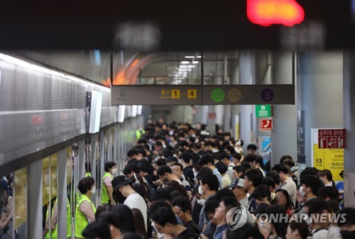 김포골드라인·9호선 혼잡도 낮춘다…국비 지원해 철도 증차