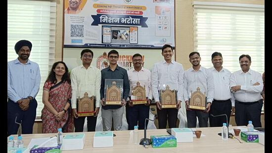 upsc toppers felicitated in lucknow
