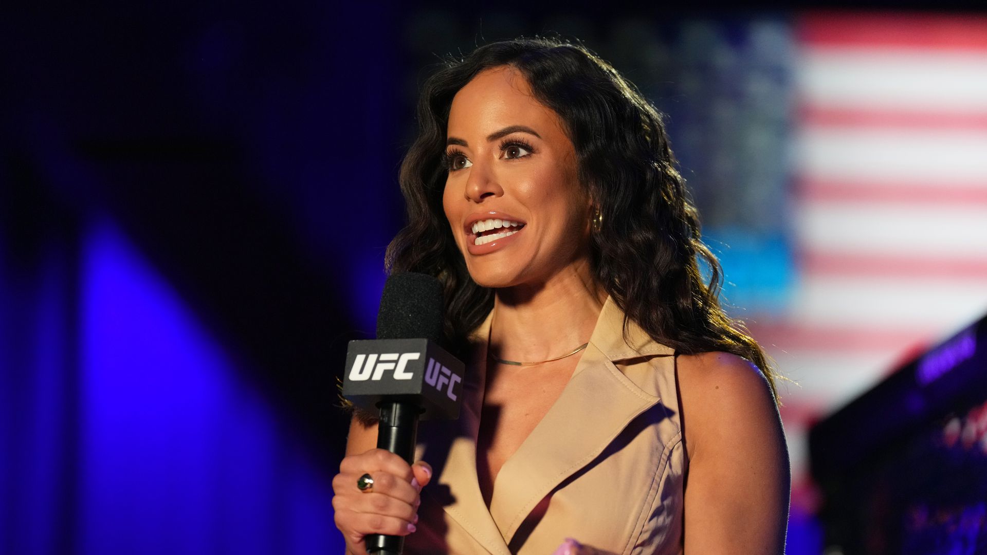 charly arnolt becomes first female ufc ring announcer after temporarily replacing ailing joe martinez