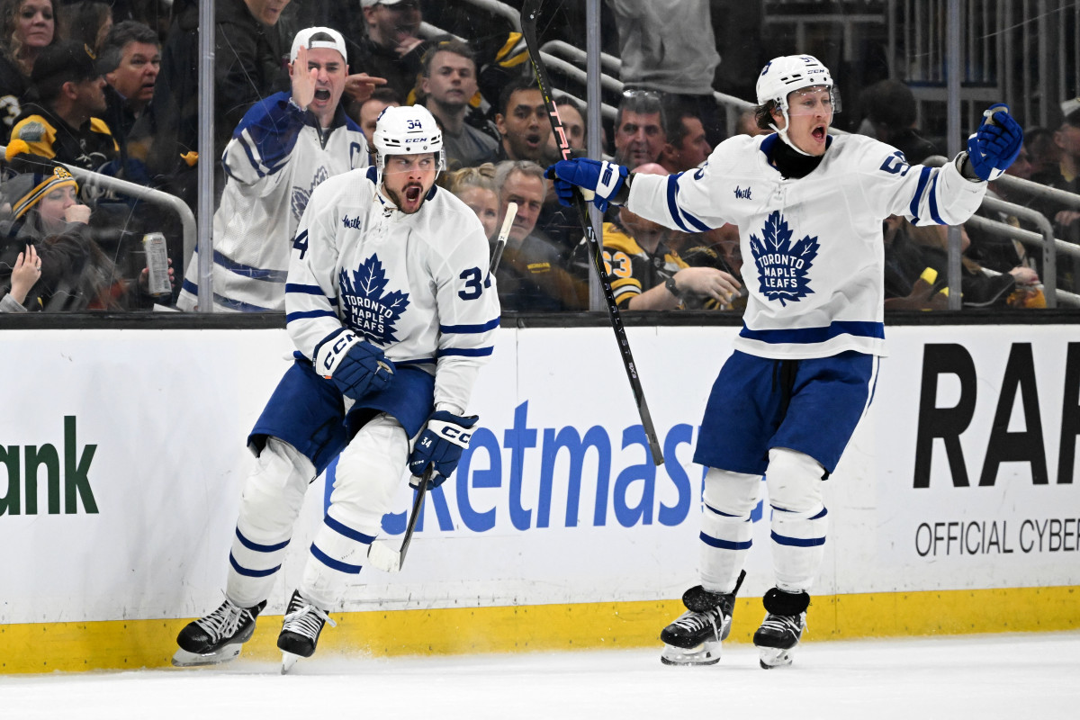 maple leafs superstar exits game 4 vs. bruins