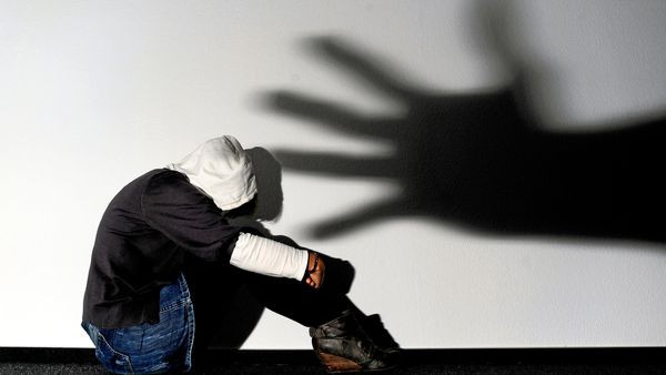 sexueller übergriff auf 14-jährige: polizei ermittelt tatverdächtigen