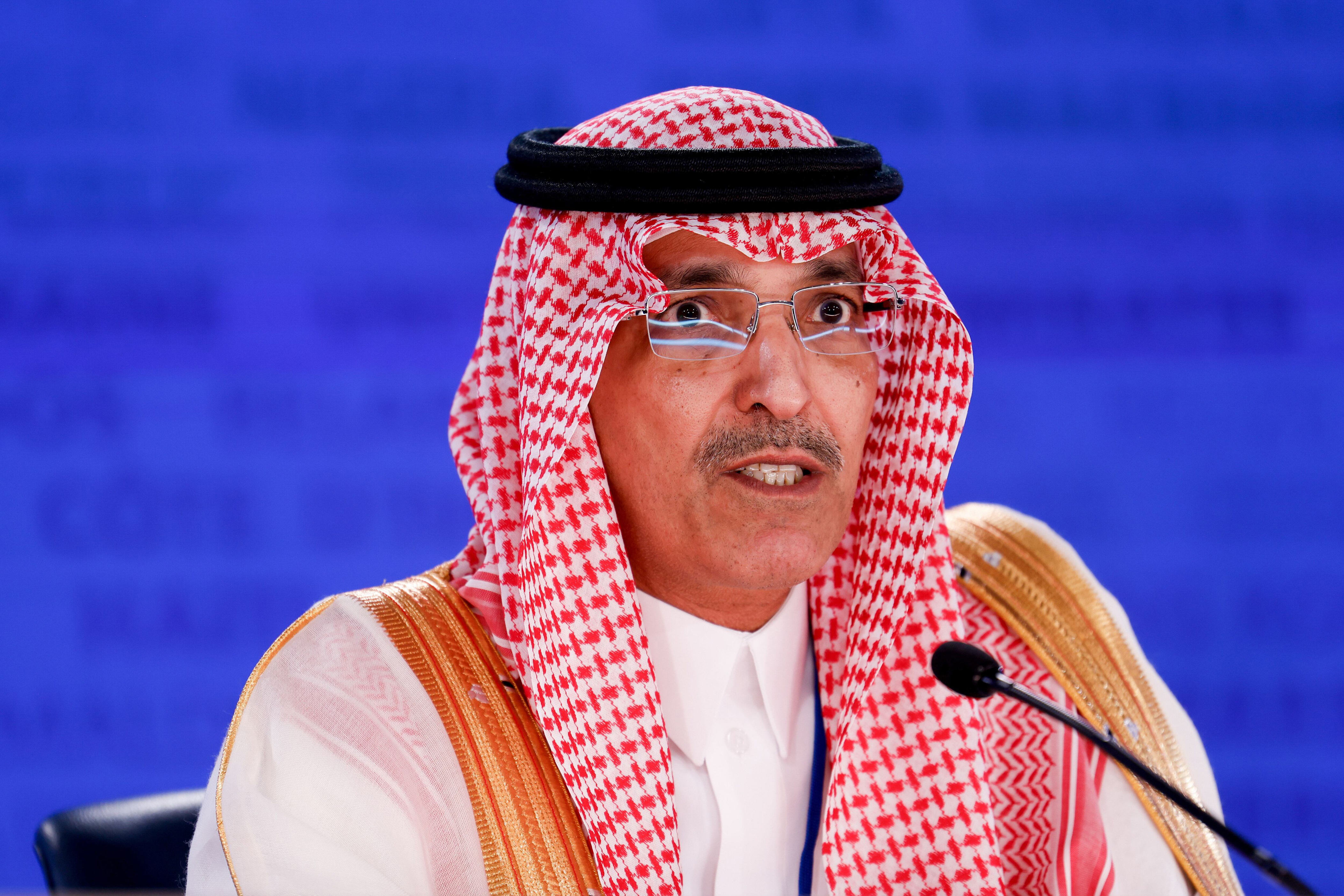 saudi arabia considers scaling down vision 2030 projects amid economic challenges