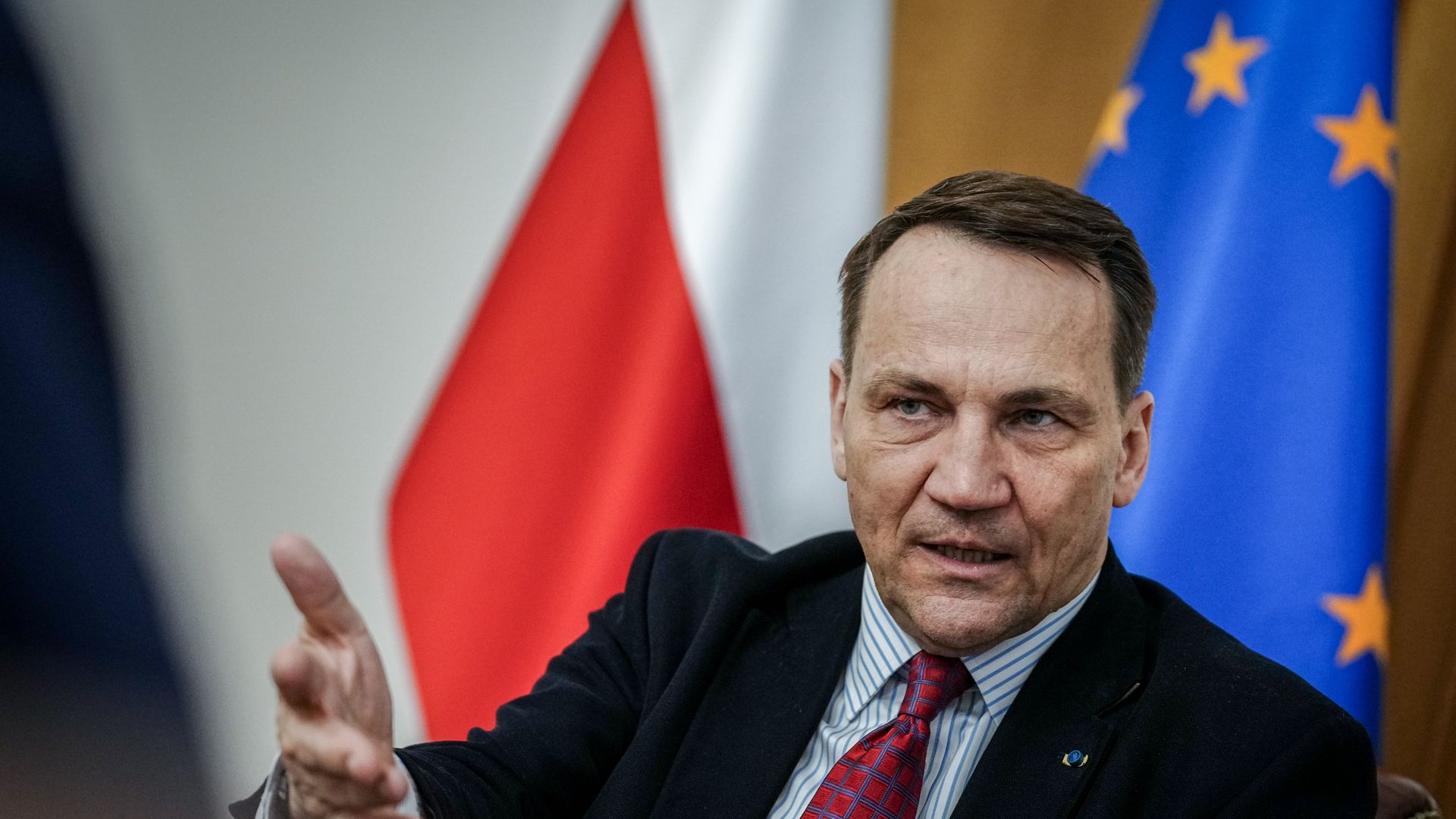 polens außenminister radosław sikorski hofft auf bewegung in debatte über deutsche taurus-lieferung