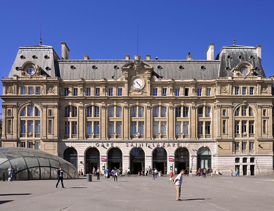 paris: une valise avec des armes retrouvée gare saint-lazare, un homme mis en examen