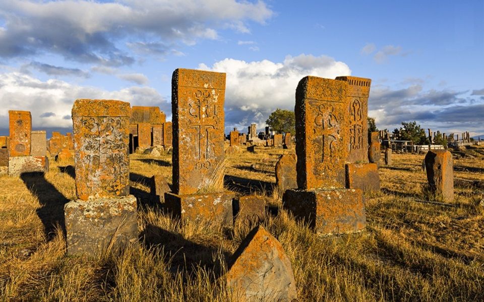 Discover Noratus Cemetery: Pay a visit to Noratus Cemetery, one of the largest medieval khachkar cemeteries in Armenia, located near the shores of Lake Sevan. Dating back to the 9th century, this historic site is home to hundreds of intricately carved cross-stones, each with its own unique design and symbolism. ]]>