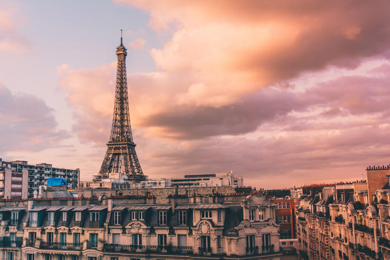 Opting to stay in a Parisian hotel with views of the Eiffel Tower is becoming increasingly popular these days. Easy to understand why — your pictures are 1000x cuter with the Eiffel Tower in the background! On top of the incredible views (duh), many of ... Read more