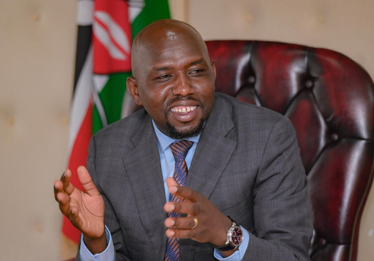 Transport Cabinet Secretary Kipchumba Murkomen has urged Kenyans to adhere to traffic rules, attributing the rising number of crashes to recklessness.  Addressing worshipers on Sunday, at AIC Milimani in Nairobi, Murkomen said the government, through relevant agencies would roll out stringent measures to tame road carnage.  “Many of the road accidents happening in the country are a result of outright recklessness,” said Murkomen.  Despite the destruction of road infrastructure by floods, fear of road crashes could worsen, the CS insisted on installation of foot bridge in many parts of the city including Mathare, Mukuru and Kibera. “We are installing foot […]