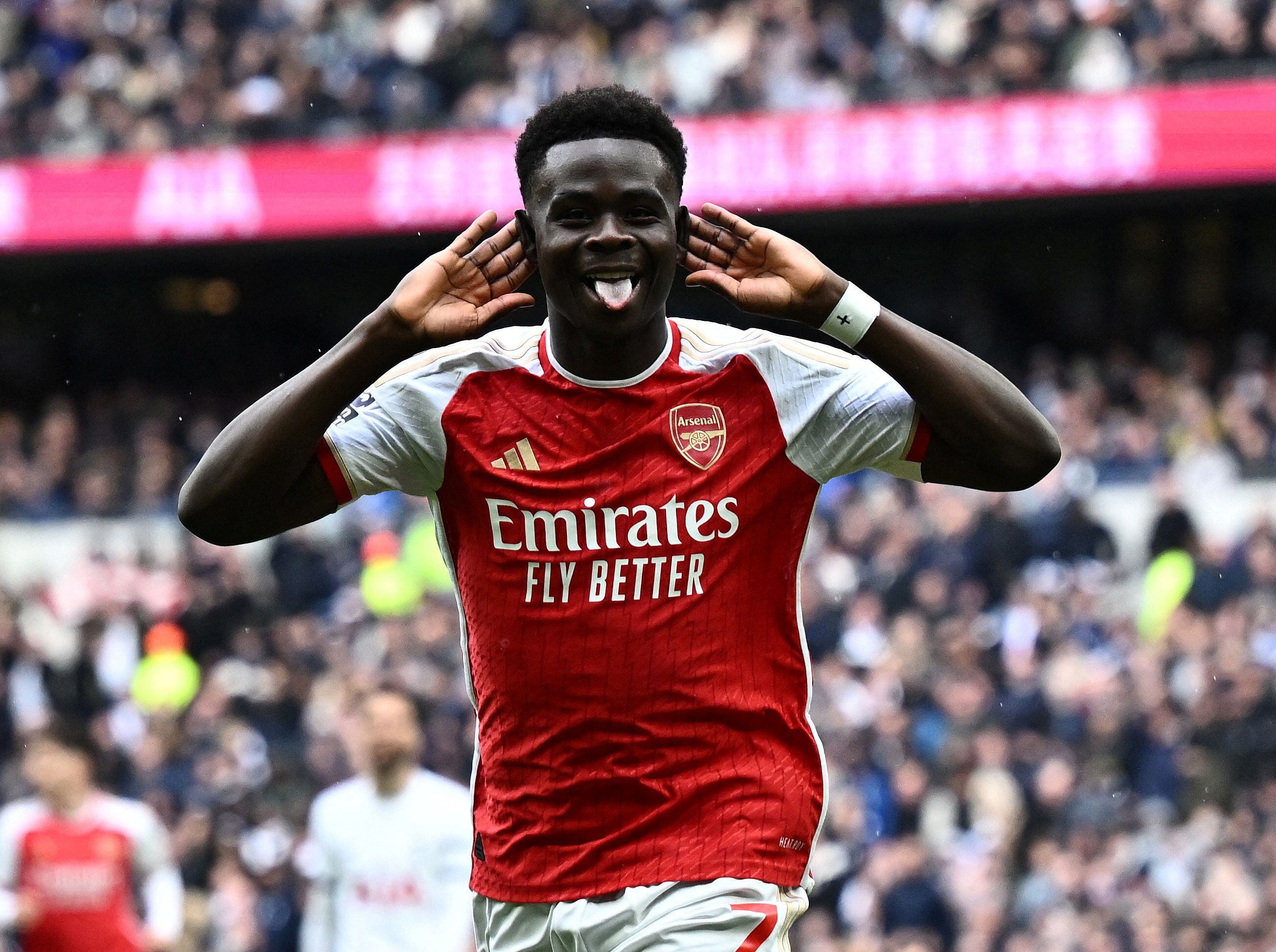 arsenal hold on for nervy north london derby win over tottenham hotspur