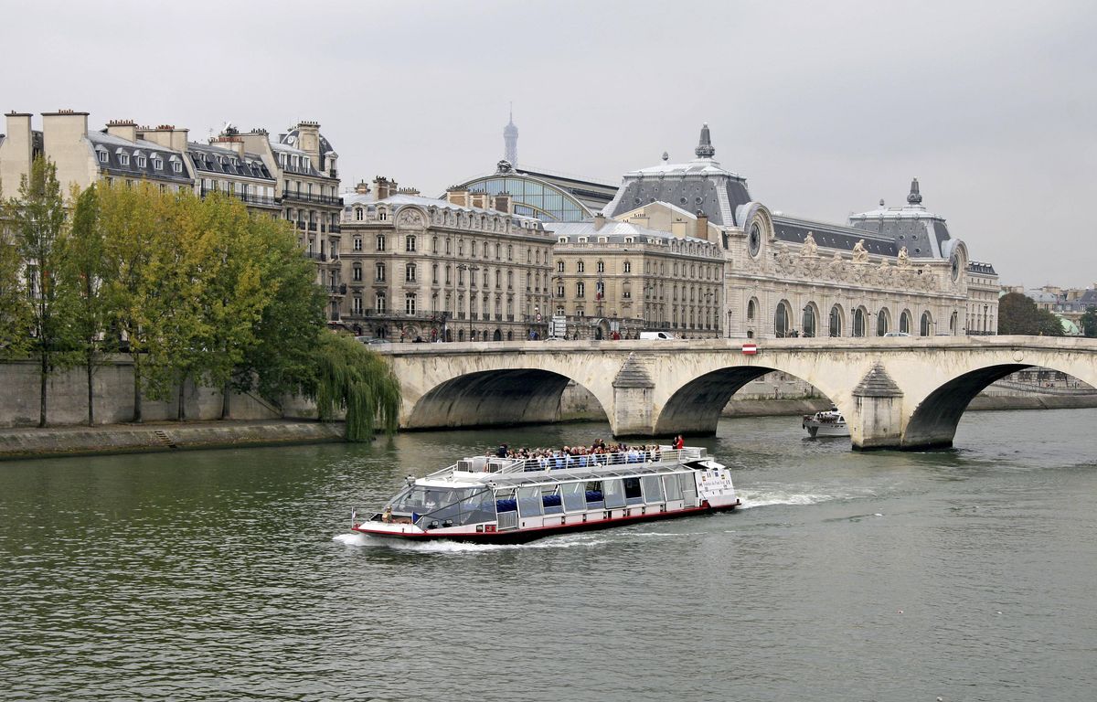 musée d'orsay : deux personnes interpellées pour tentative de dégradations de biens classés