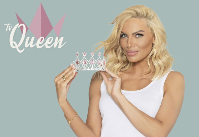 tv queen: βγήκε η νικήτρια μέσα από 9 φιναλίστ στον πιο άνευρο τελικό ριάλιτι show