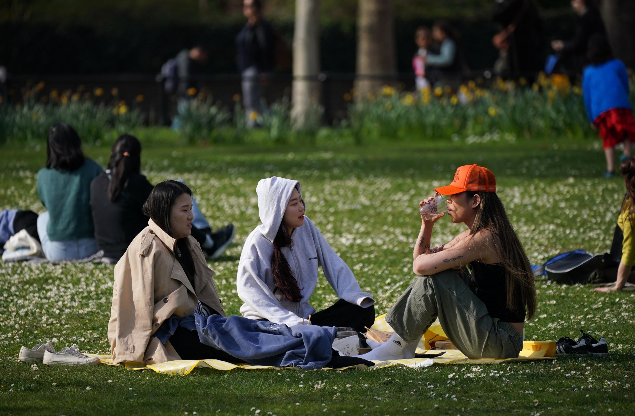 sunshine returns to uk as temperatures may reach 20°c in parts of the country