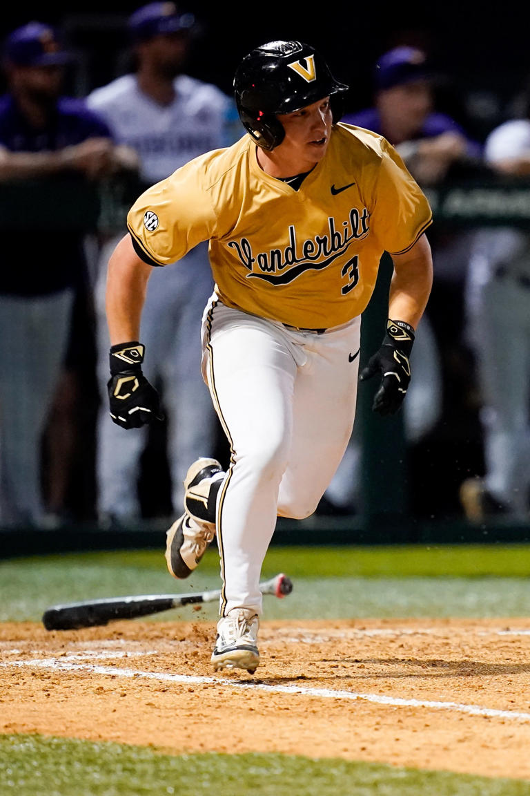 Jayden Davis injury: Vanderbilt baseball player needs surgery after ...