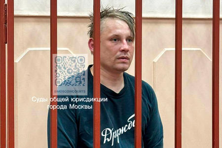 Russia jails two journalists for ‘working with Alexei Navalny group’<br><br>