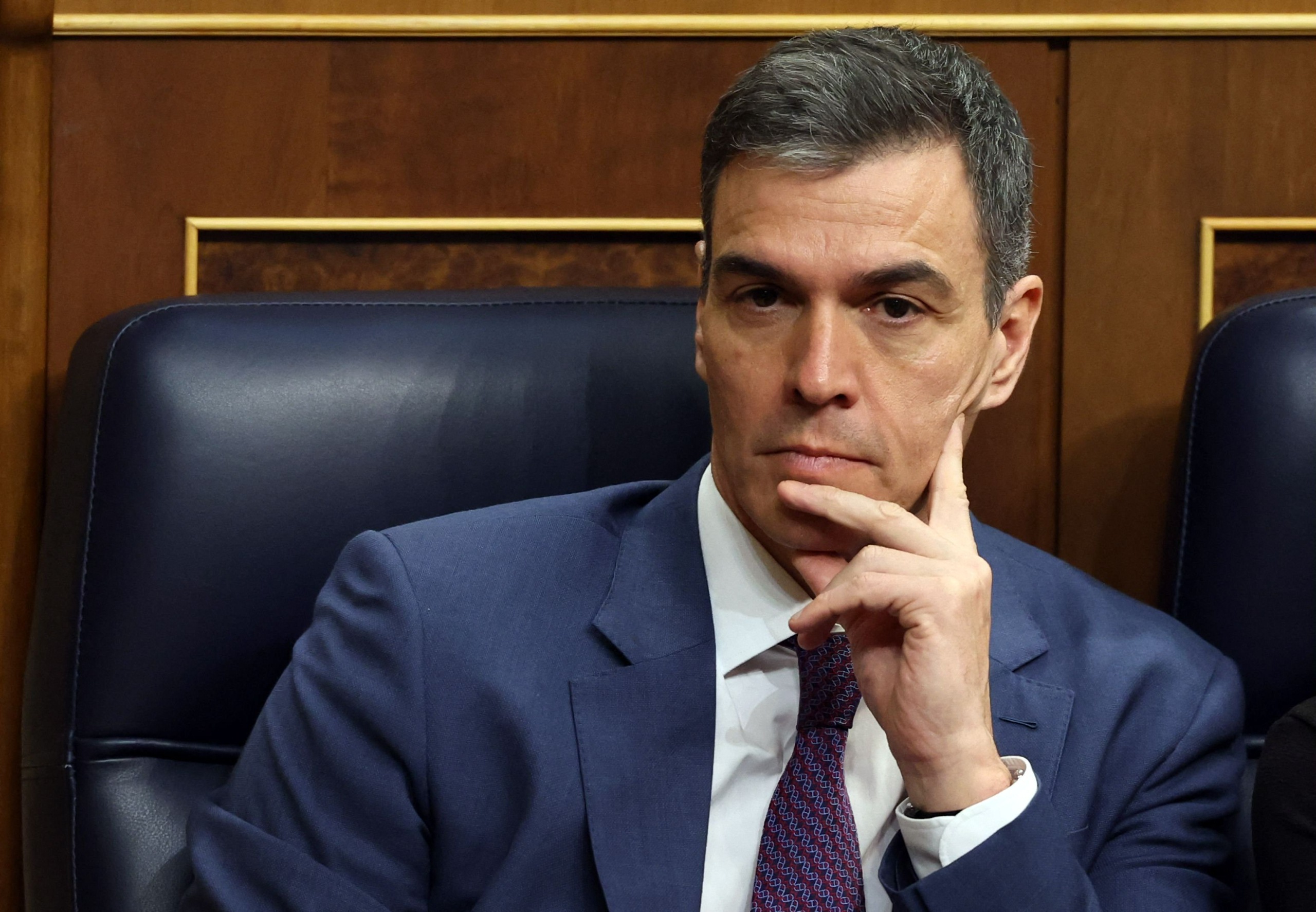 espanjan pääministerin määrä kertoa maanantaina, eroaako hän tehtävästään