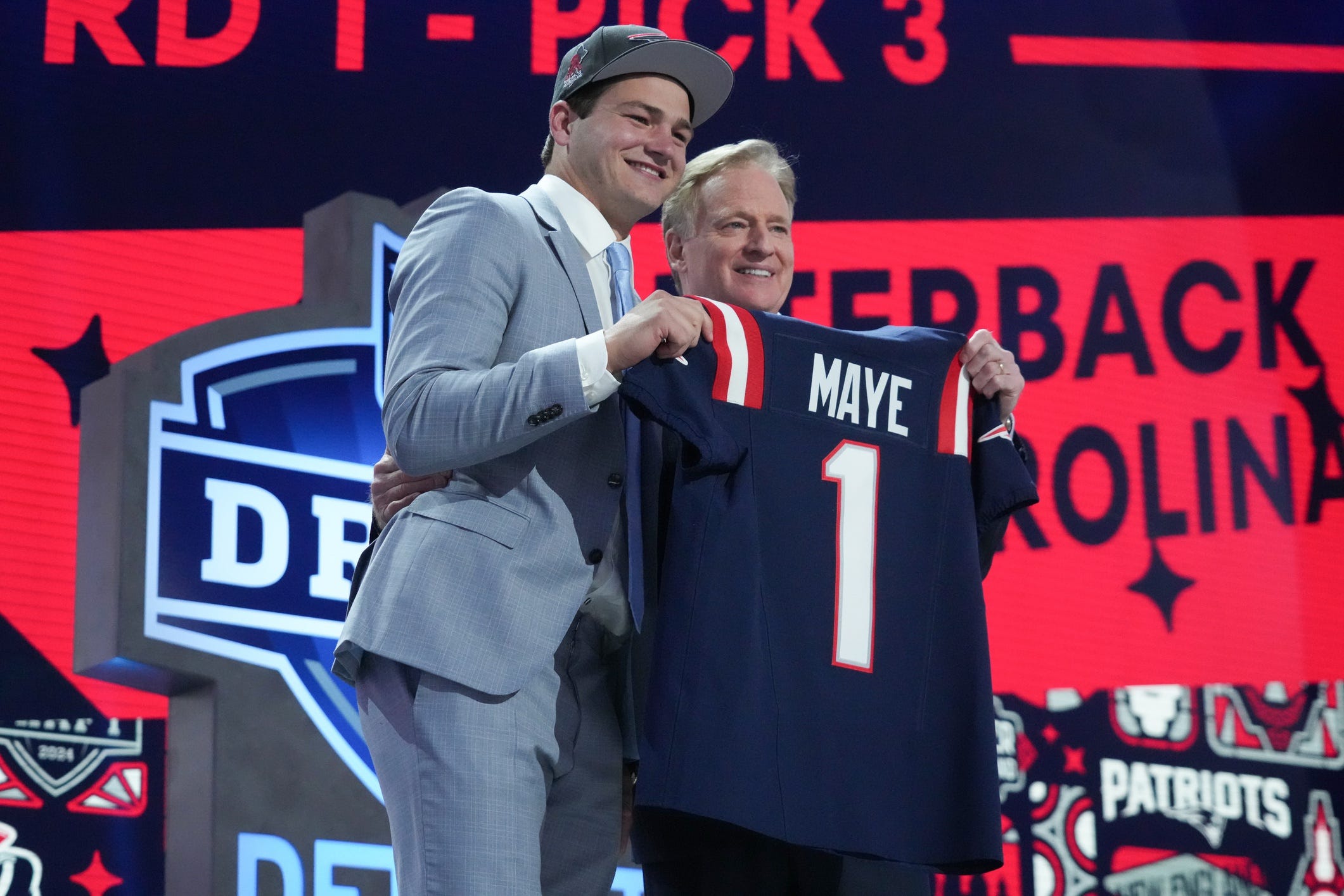 First Look At Patriots Rookies, Including QB Drake Maye, In Uniform