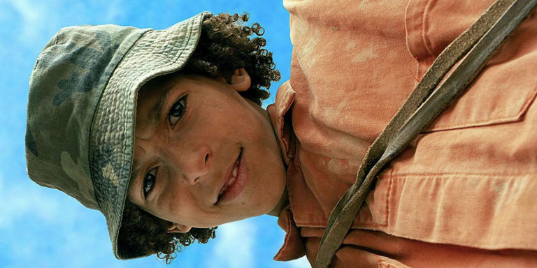 Who Plays Zero in Holes?